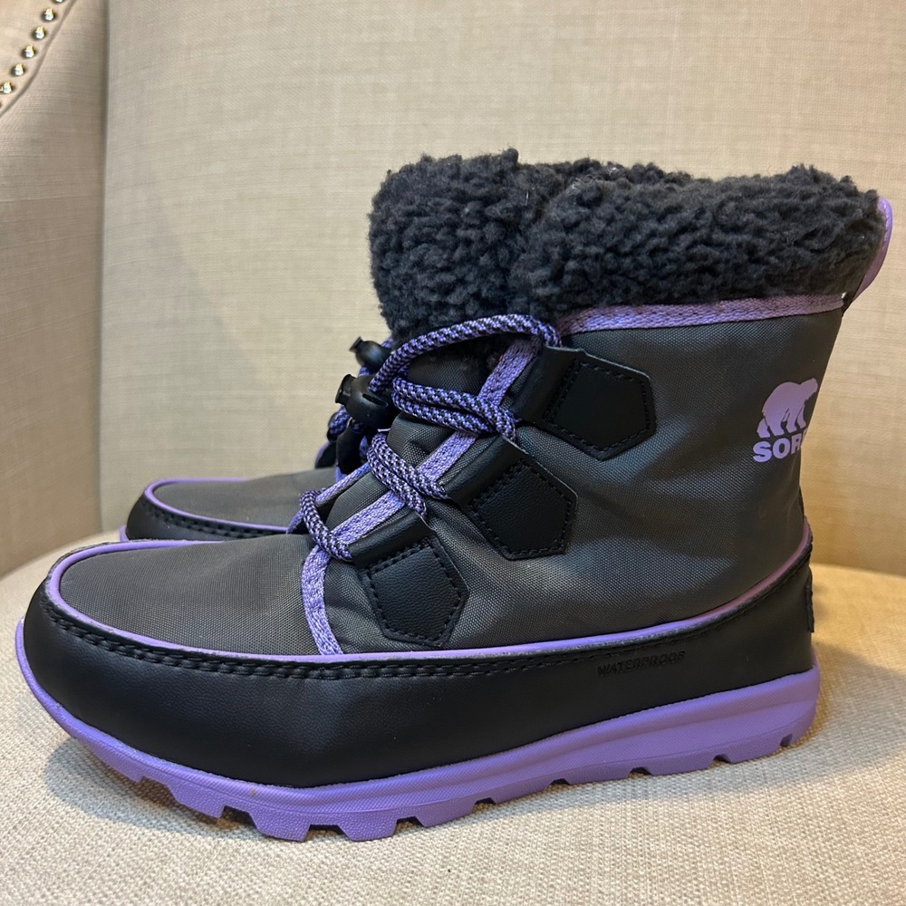 Sorel Whitney II Short Lace Waterproof Winter Boots Black Purple Kids Size 3
